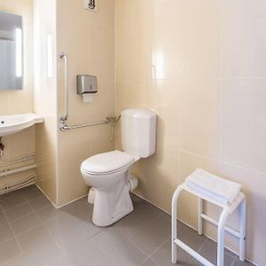 Chambre Double avec Accès aux Personnes Handicapées